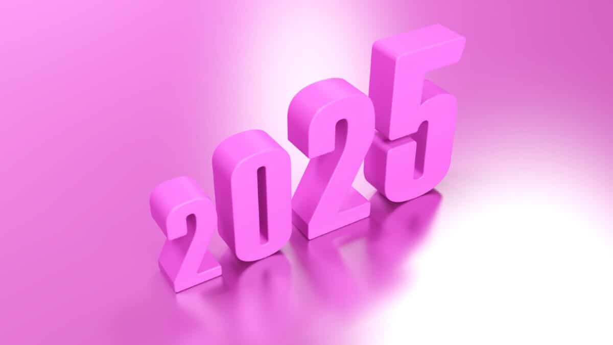 Pink 3D image of the numbers '2025' growing in size